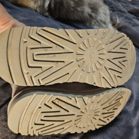 UGG Purple Lace Up Boots - Picture 4 of 8